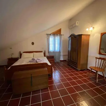 Floridio Sicilia Tra Campagna E Mare *
